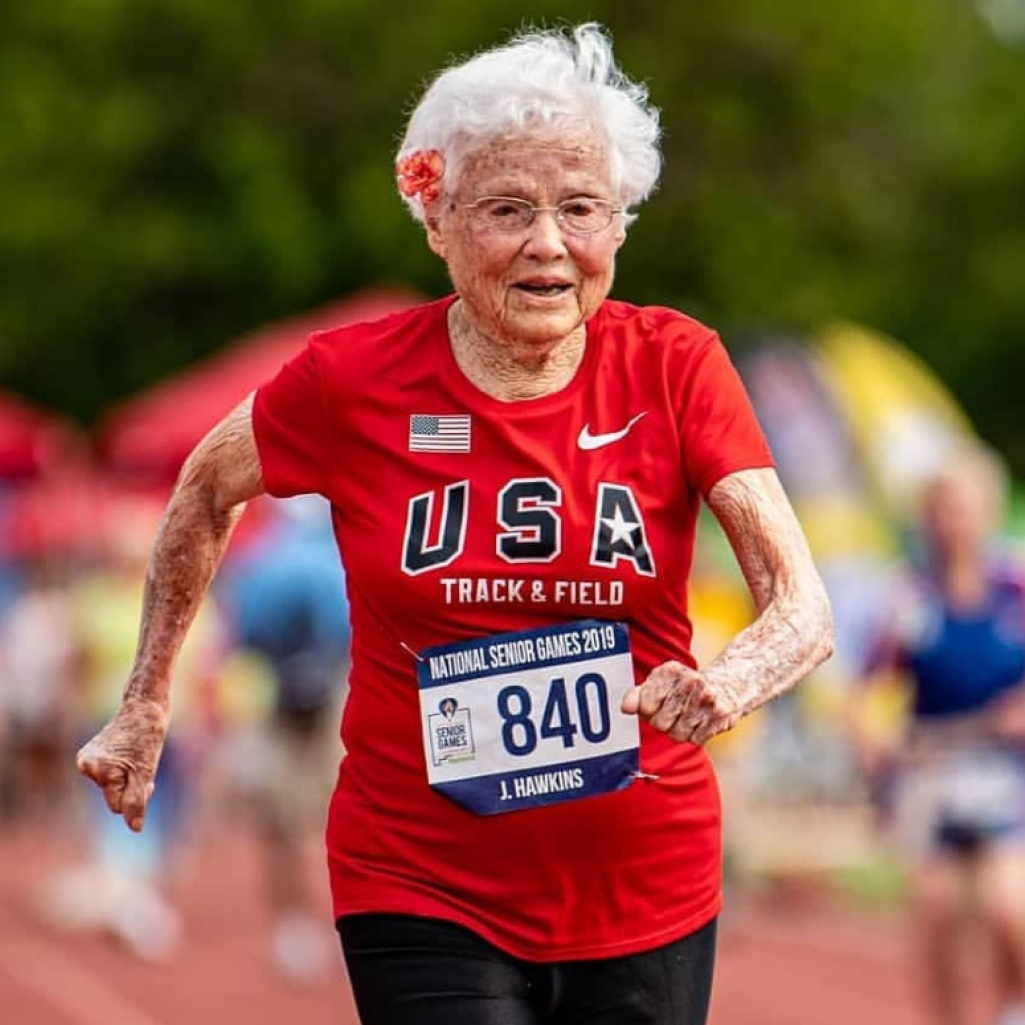 Στα 105 της, έσπασε ρεκόρ τρεξίματος αλλά είχε παράπονο: «Ήθελα να κάνω λιγότερο από 1 λεπτό»