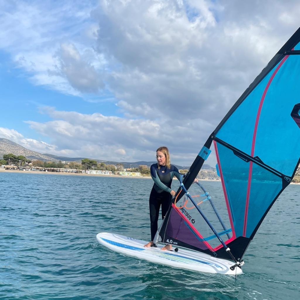 Πώς το windsurfing άλλαξε τη ζωή μου και έγινε η μεγάλη μου αγάπη