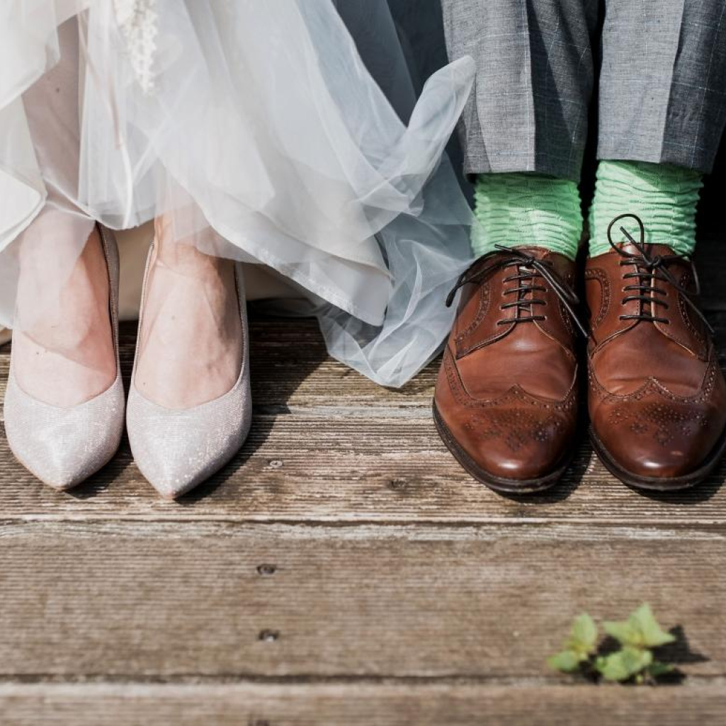Έρευνα: Το 81% προτιμά να ξοδέψει λεφτά στο σπίτι παρά σε έναν πολυτελή γάμο