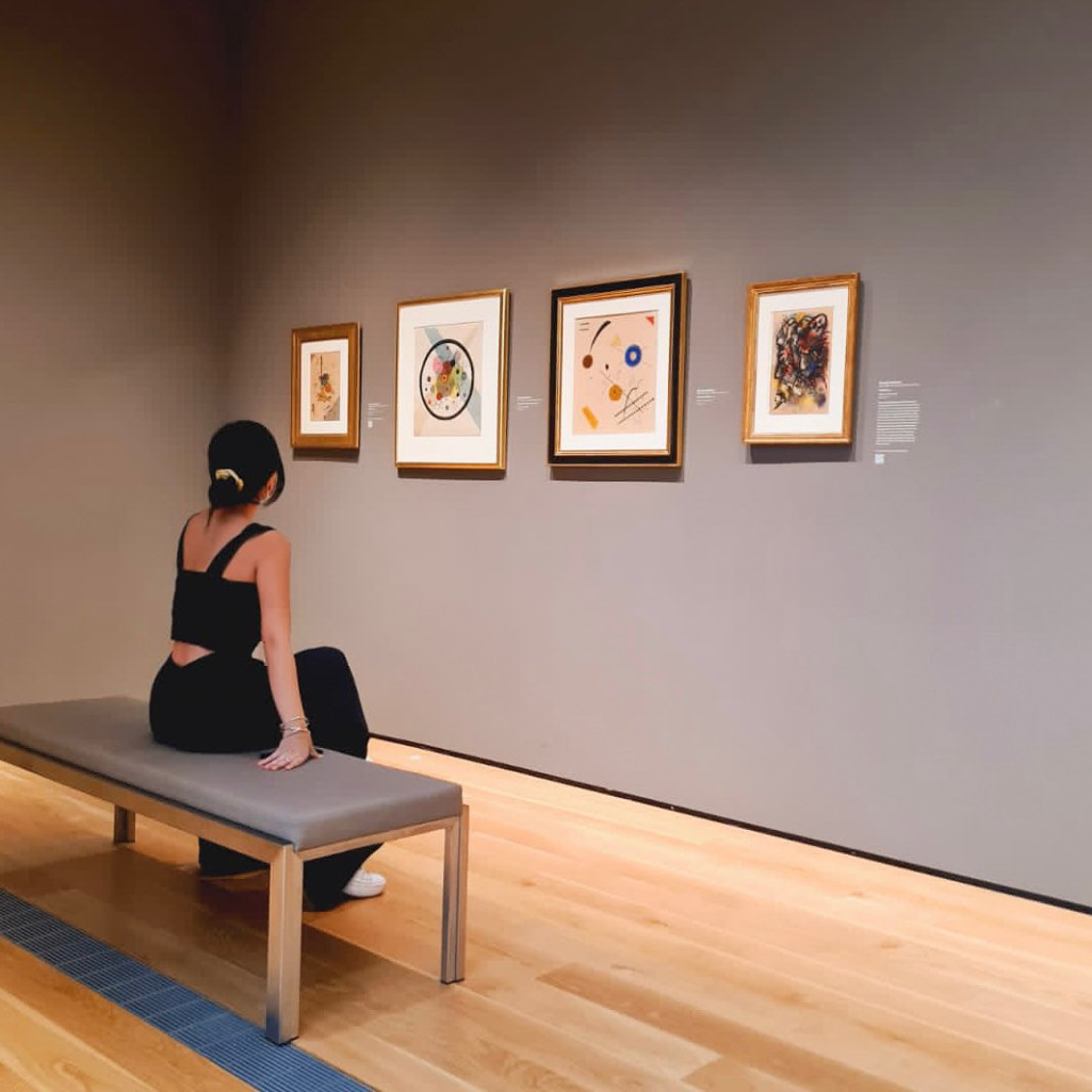 Wassily Kandinsky: Ο «πατέρας» της αφηρημένης τέχνης που άκουγε μουσική όταν έβλεπε χρώματα