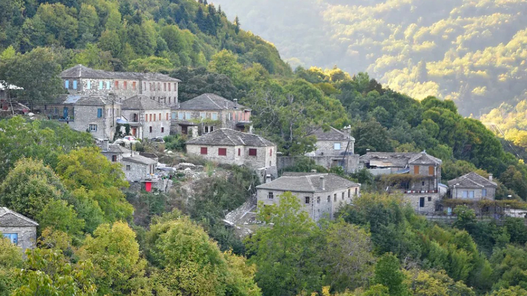 6 καλοκαιρινοί προορισμοί στην Ελλάδα για όσους δεν αντέχουν τη ζέστη
