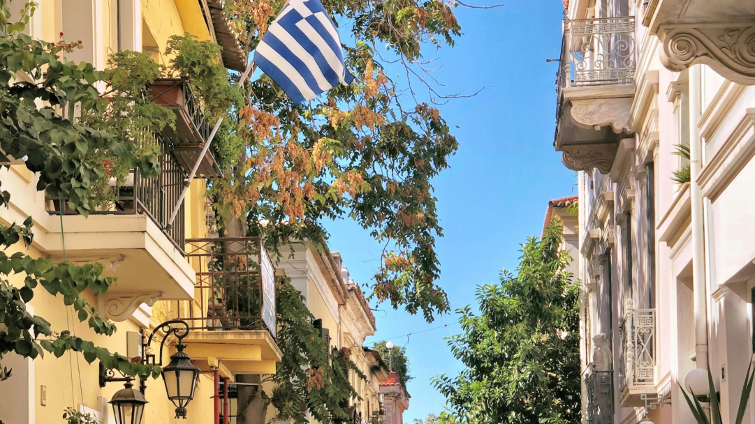 Παράνομες καταχωρίσεις από ενοικιαστές: Ελέγχονται πραγματικά τα ακίνητα στην Airbnb;