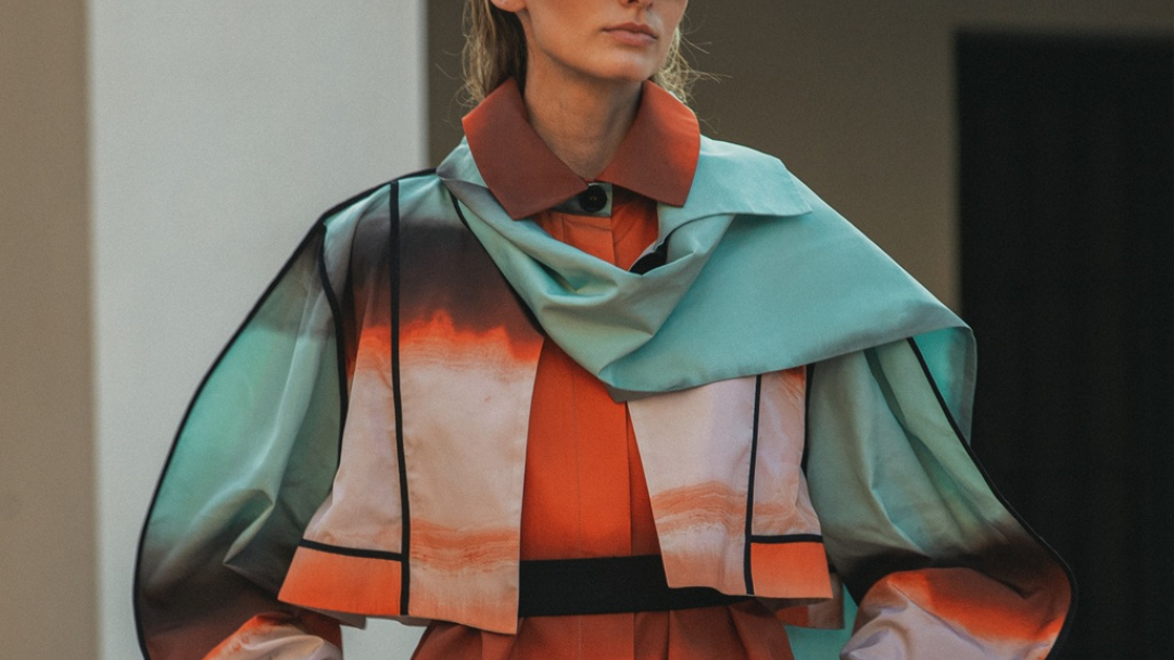 Hautes Grecians 2026: To fashion show του Stelios Koudounaris - Δείτε το βίντεο