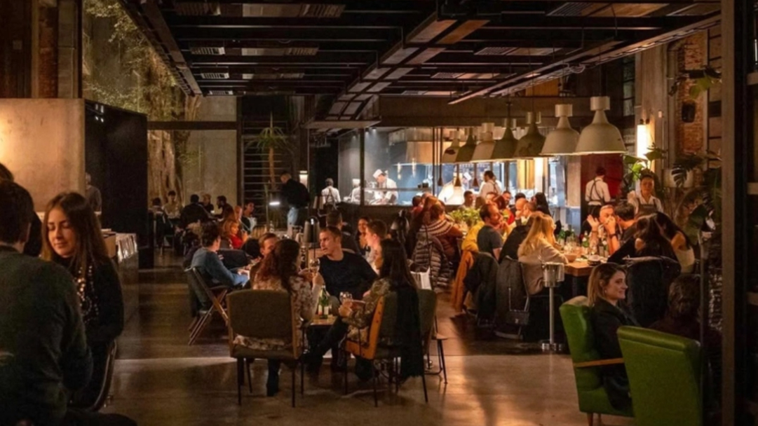To καλύτερο bar της Ιταλίας σερβίρει για ένα βράδυ στην Καλντέρα