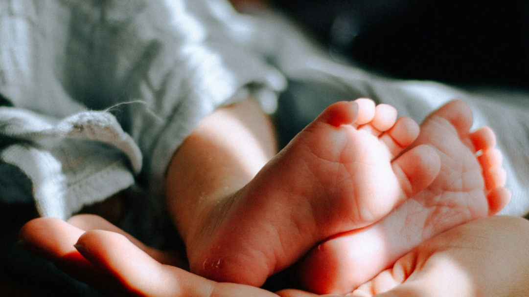 Δημογραφικό: Baby bonus από δήμους της χώρας - Μόλις 65.594 γεννήσεις στην Ελλάδα το 2025