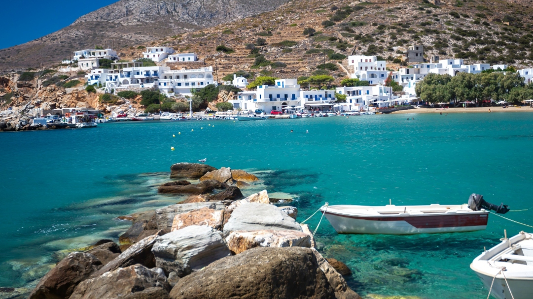 5 νησιά των Κυκλάδων στα οποία δεν χρειάζεστε αυτοκίνητο
