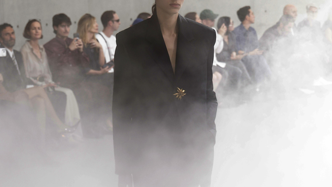 Από τη Μαντόνα μέχρι την Κέιτ Μος: Το front row στο show του YSL στην Εβδομάδα Ανδρικής Μόδας στο Παρίσι