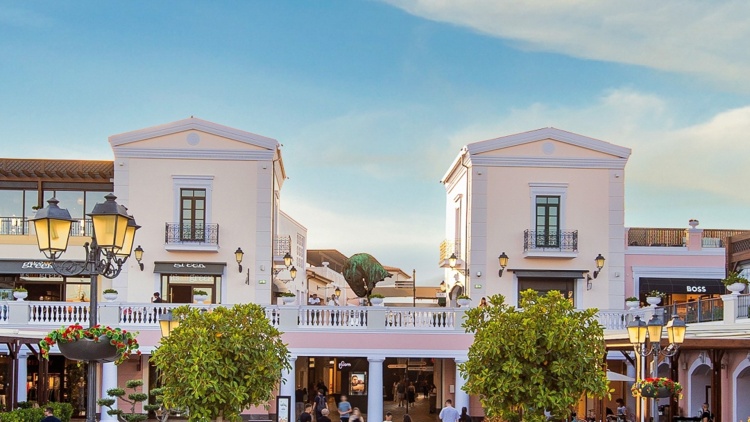Το καλοκαίρι έχει όλα όσα αγαπάς στο Designer Outlet Athens