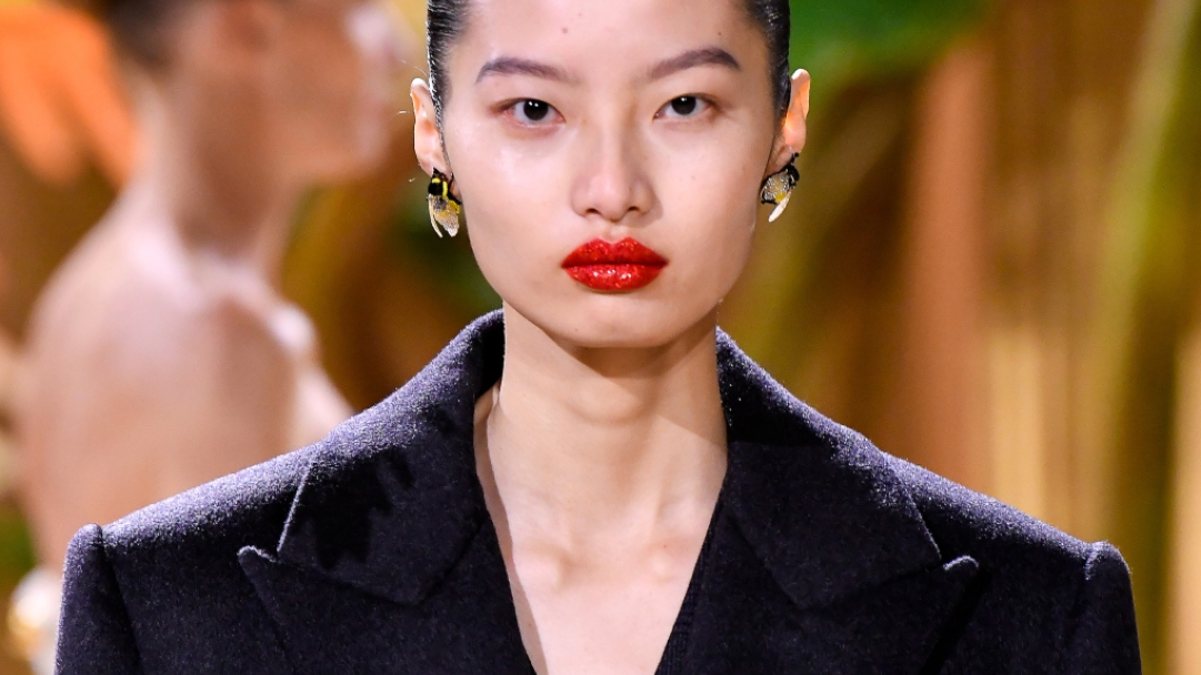 Haute Couture FW26: Τα beauty looks που δεν μπορούμε να σταματήσουμε να σκεφτόμαστε