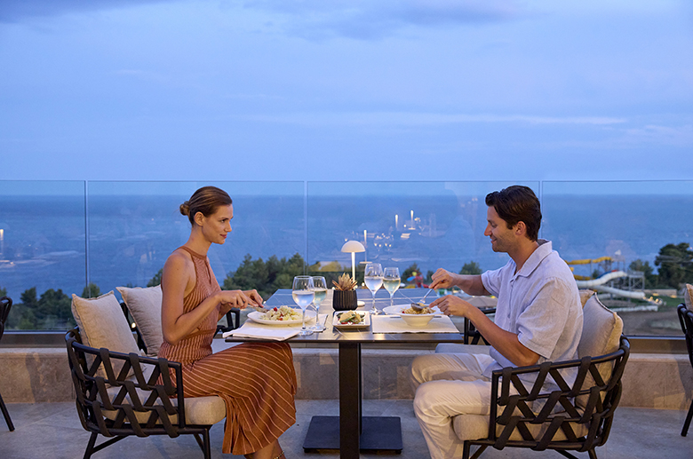 Ajul Luxury Hotel
