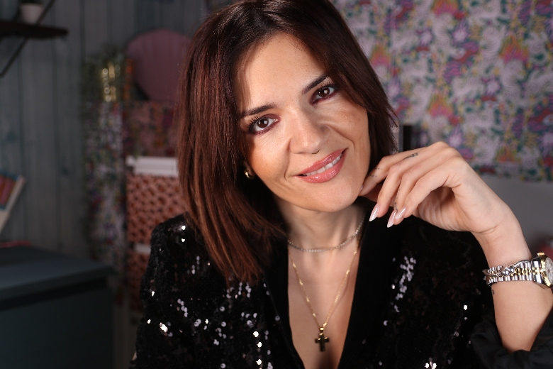 giouli atmatzidi