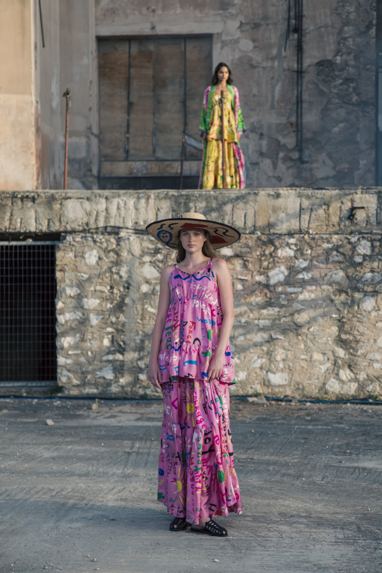 Rianna+Nina - Hautes Grecians 2024