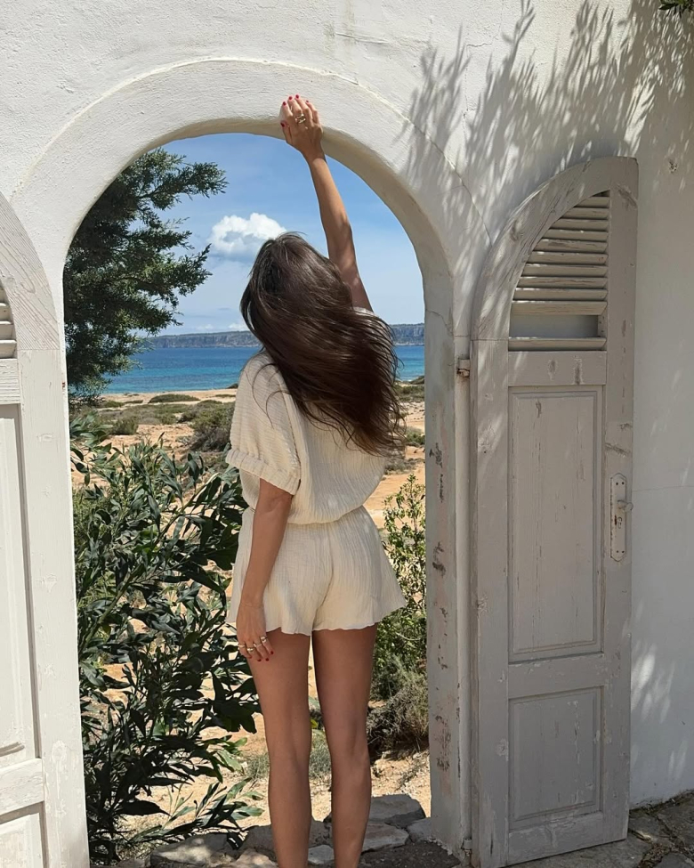 Οι καθημερινές συνήθειες που “γερνούν” τα μαλλιά