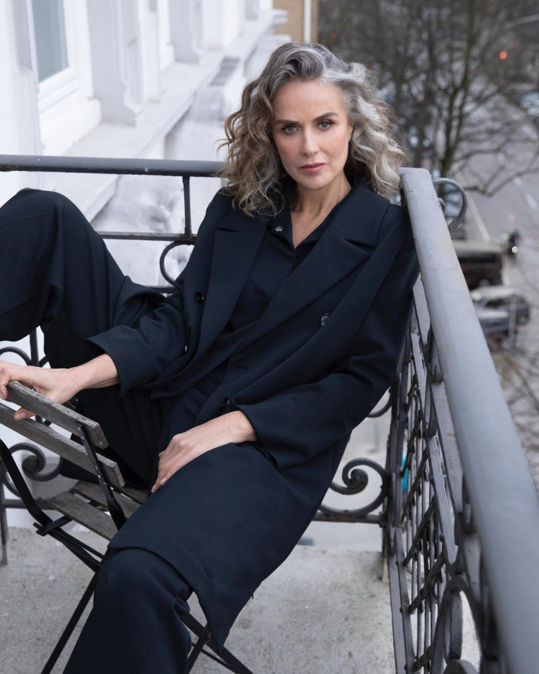 &mu;&omicron;&nu;&tau;έ&rho;&nu;&alpha; &kappa;&omicron;&upsilon;&rho;έ&mu;&alpha;&tau;&alpha; &gamma;&iota;&alpha; &gamma;&kappa;&rho;ί&zeta;&alpha; &mu;&alpha;&lambda;&lambda;&iota;ά