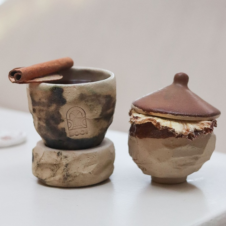 Ελληνικά χειροποιητα κεραμικά, Vectors & Roses