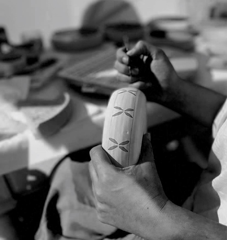 Ελληνικά χειροποιητα κεραμικά, Vectors & Roses