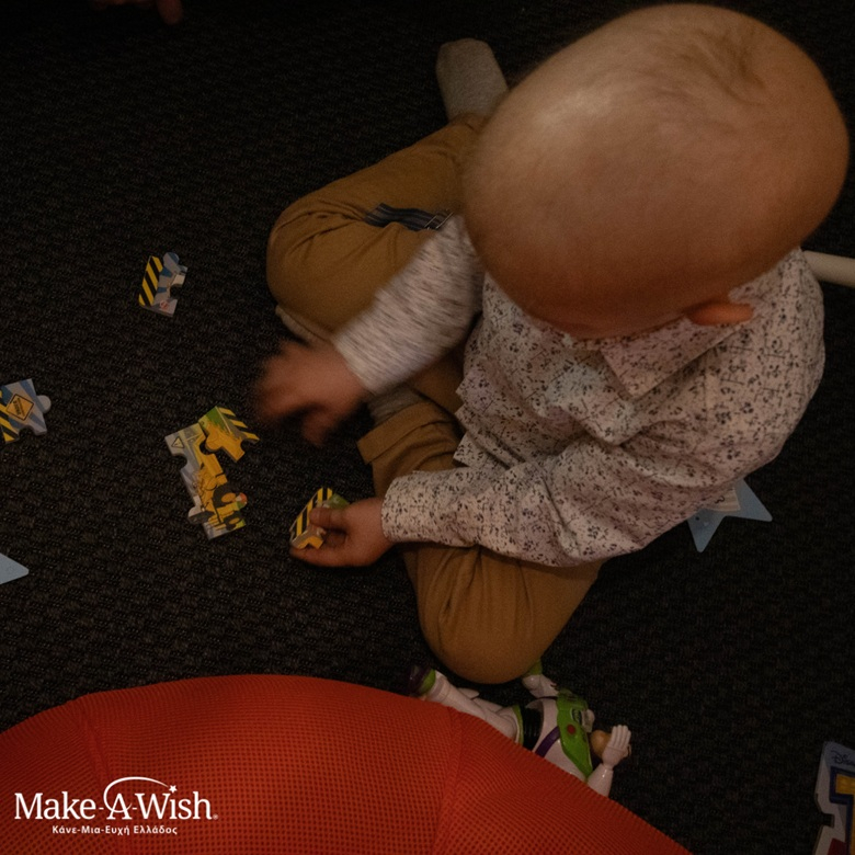 Make-a-Wish, &Pi;&alpha;&gamma;&kappa;ό&sigma;&mu;&iota;&alpha; &Eta;&mu;έ&rho;&alpha; &kappa;&alpha;&tau;ά &tau;&omicron;&upsilon; &Kappa;&alpha;&rho;&kappa;ί&nu;&omicron;&upsilon; &tau;&eta;&sigmaf; &Pi;&alpha;&iota;&delta;&iota;&kappa;ή&sigmaf; &Eta;&lambda;&iota;&kappa;ί&alpha;&sigmaf;