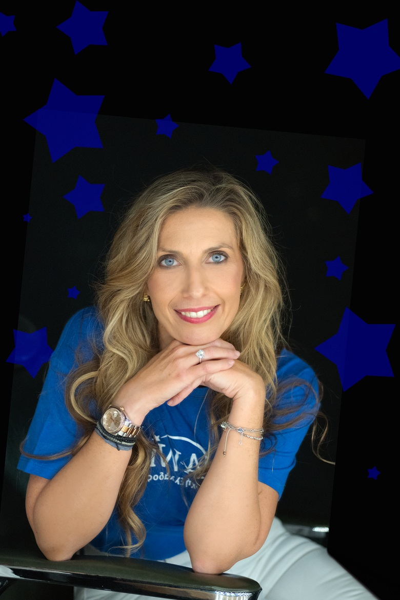 &Epsilon;&lambda;έ&nu;&eta; &Kappa;&omega;&nu;&sigma;&tau;&alpha;&nu;&tau;&iota;&nu;ί&delta;&eta;, &Pi;&rho;ό&epsilon;&delta;&rho;&omicron;&sigmaf; Make-a-Wish