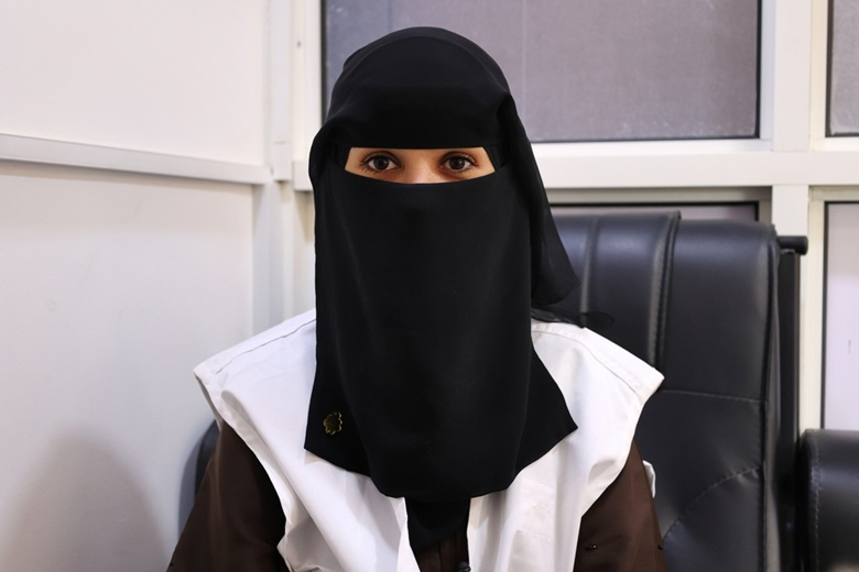 Khadija Al Haj, &Upsilon;&pi;&epsilon;ύ&theta;&upsilon;&nu;&eta; &Pi;&rho;&omicron;&sigma;&lambda;ή&psi;&epsilon;&omega;&nu;, &Gamma;&iota;&alpha;&tau;&rho;&omicron;ί &Chi;&omega;&rho;ί&sigmaf; &Sigma;ύ&nu;&omicron;&rho;&alpha;