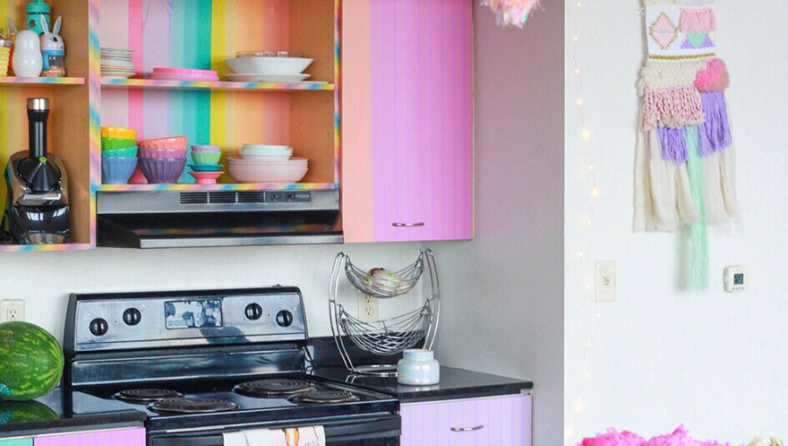 rainbow-colored-apartment-amina-mucciolo-42-59439def2ff44-880.jpg