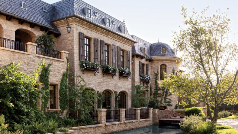 dam-images-celebrity-homes-2013-gisele-bundchen-and-tom-brady-brady-03-gisele-bundchen-tom-brady-eco-home-exterior.jpg