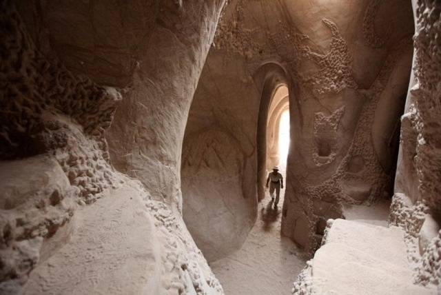 carved-cave-8