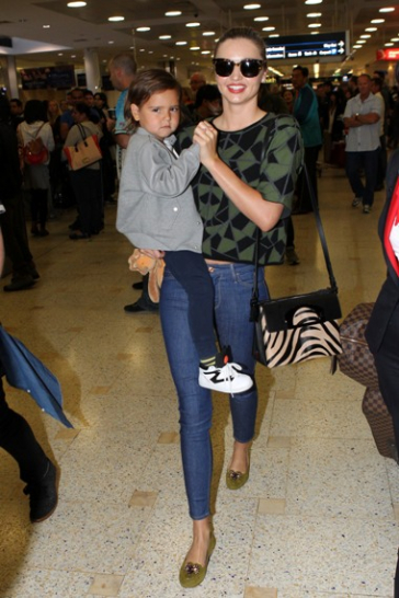 Miranda Kerr and a happy looking Flynn arrive in Sydney - Part 2