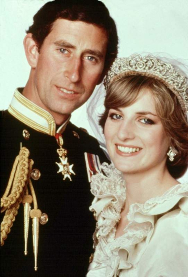 Wedding portrait of PRINCE CHARLES and LADY DIANA SPENCER  1981