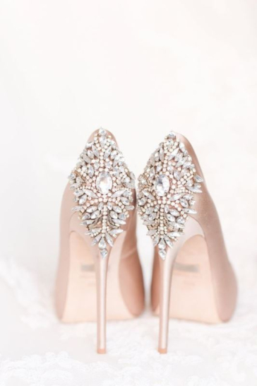 Επιλέξτε ένα παπούτσι που μπορείτε να φορέσετε και μετά το γάμο.