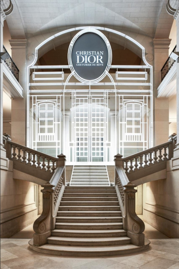 “Christian Dior, couturier du rêve”.