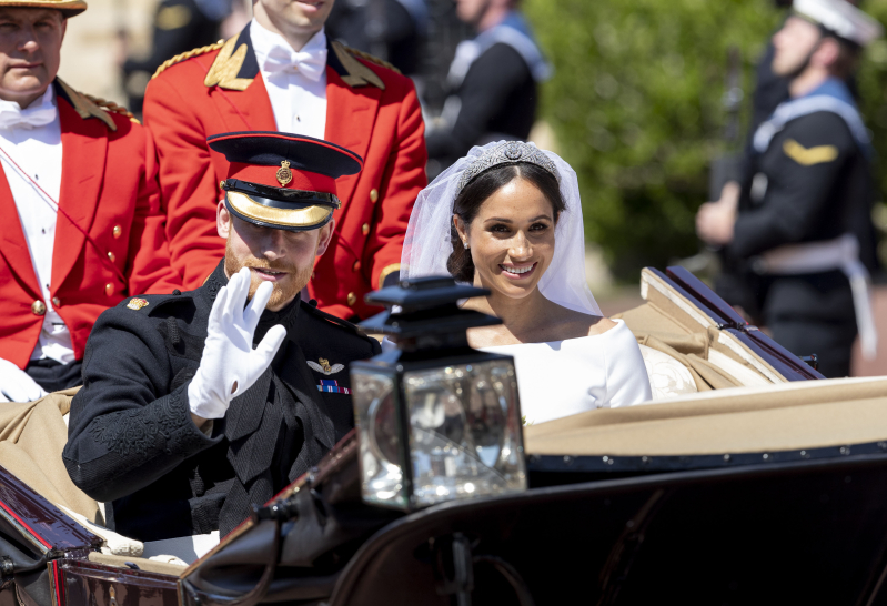 Prince Harry & Meghan Markle: Αναμφίβολα ο πιο πολυσυζητημένος γάμος της χρονιάς. Η ηθοποιός παντρέυτηκε τον Πρίγκηπά της σε μια λαμπερή, βασιλική τελετή.