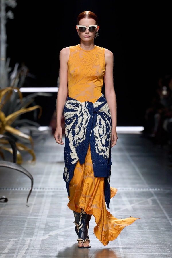Etro
