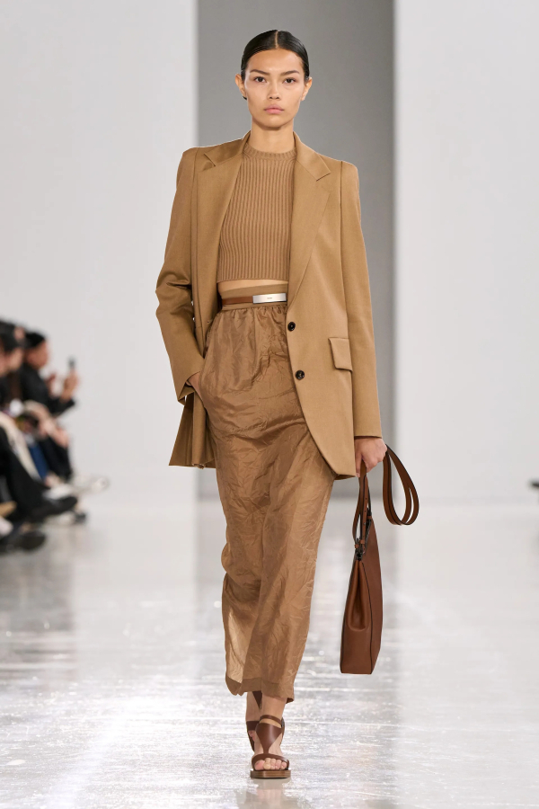 Max Mara
