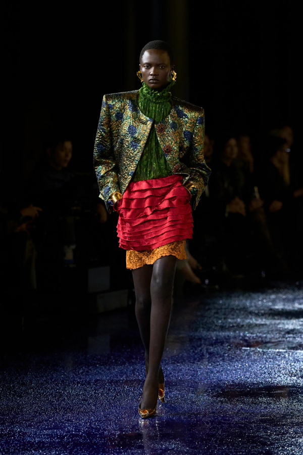 Saint Laurent
