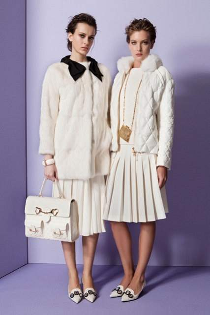 MOSCHINO 005 2000 426x639