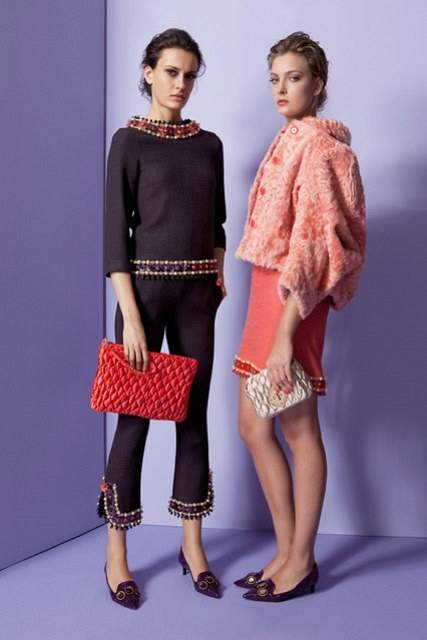 MOSCHINO 012 2000 426x639