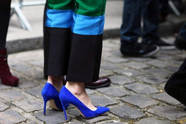 blue pumps