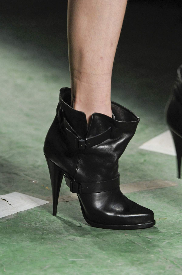 GIVENCHY r rParis Collections Pr t a Porter AW 09 10