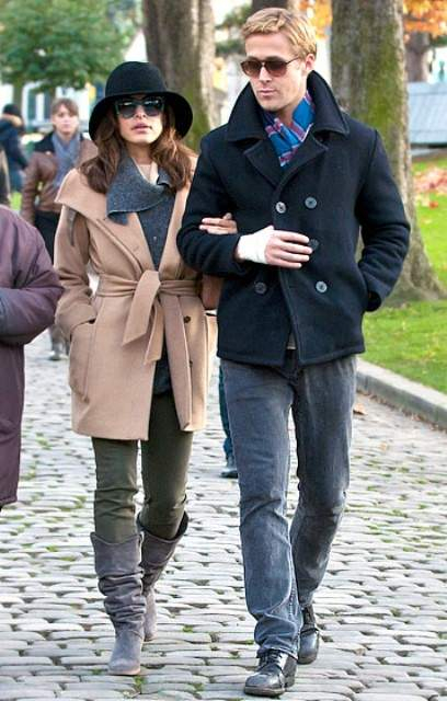 1362419089 eva-mendes-ryan-gosling-november-26-2011
