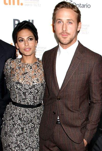 1362419450 eva-mendes-ryan-gosling-september-7-2012