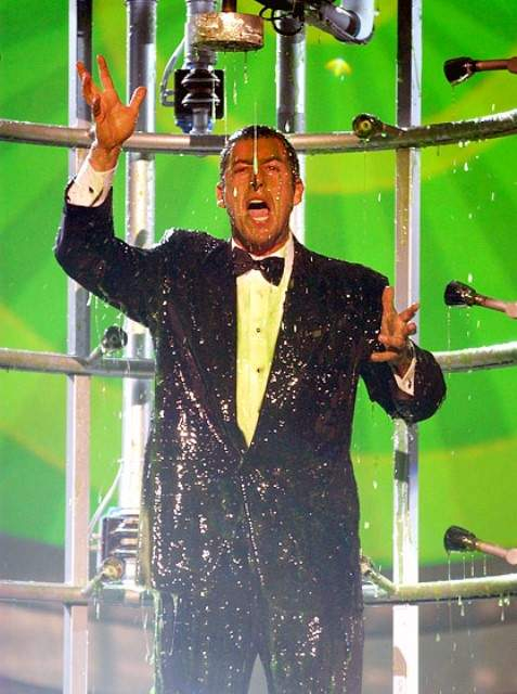 1363798419 adam-sandler-560