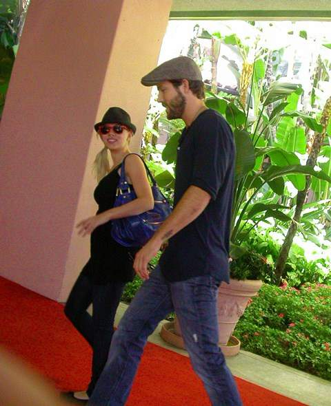 Scarlett Johansson and Ryan Reynolds have announced they are engaged They are seen here in these stock pictures standing on the red carpet outside the hotel they were staying in in Los Angeles r P r B Ref SPL29840 070907 B br rPicture by JLM 