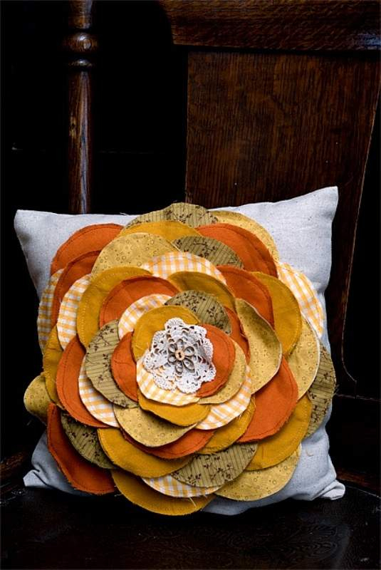FLOWERED PILLOW1