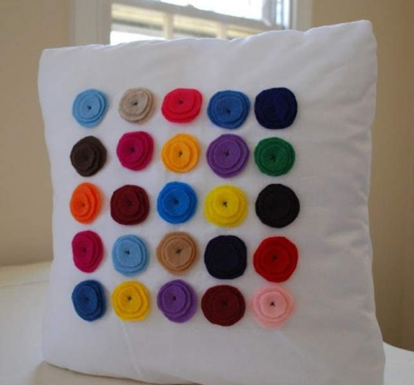 FLOWERED PILLOW14
