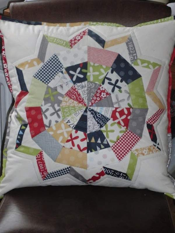 FLOWERED PILLOW16