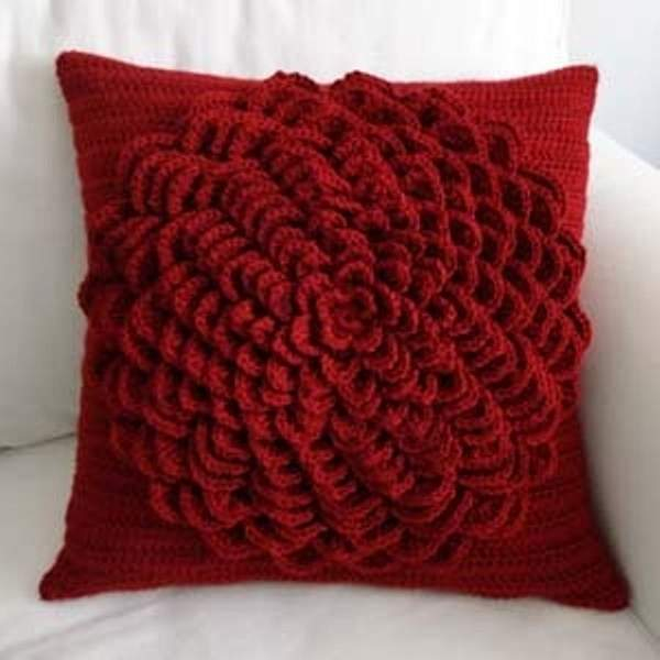 FLOWERED PILLOW7