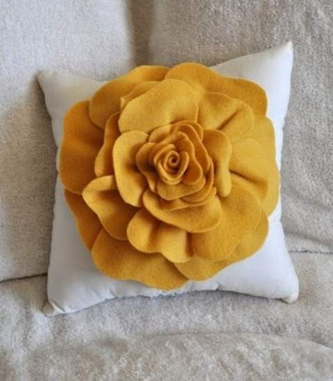 FLOWERED PILLOW