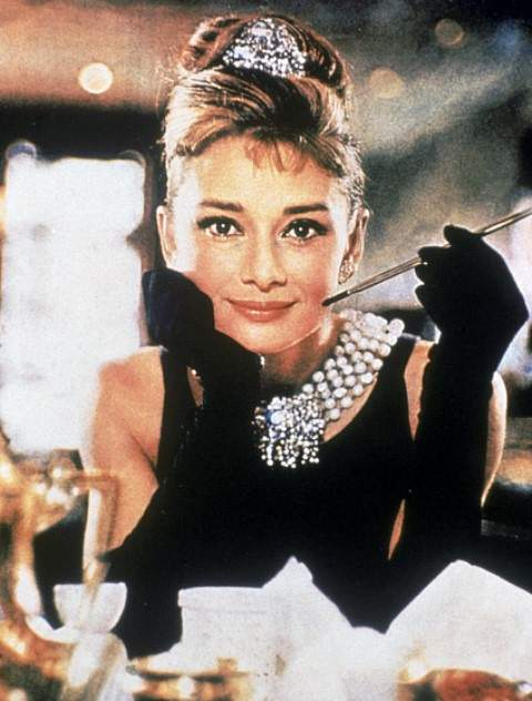 1366913728 audrey-hepburn-560