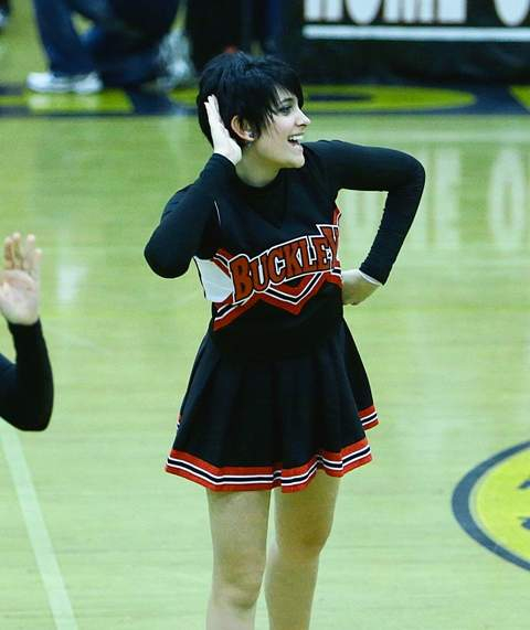 EXCLUSIVE Paris Jackson cheerleads at the final game of her basketball team s season in Van Nuys CA