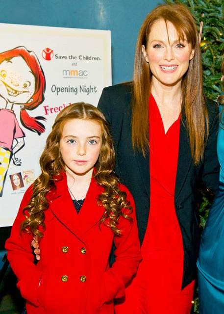 1367428161 135461867 julianne-moore-liv-560